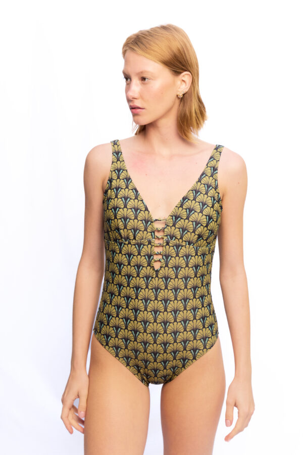 E33A1061-DE8B-4859-B998-970BE704F322